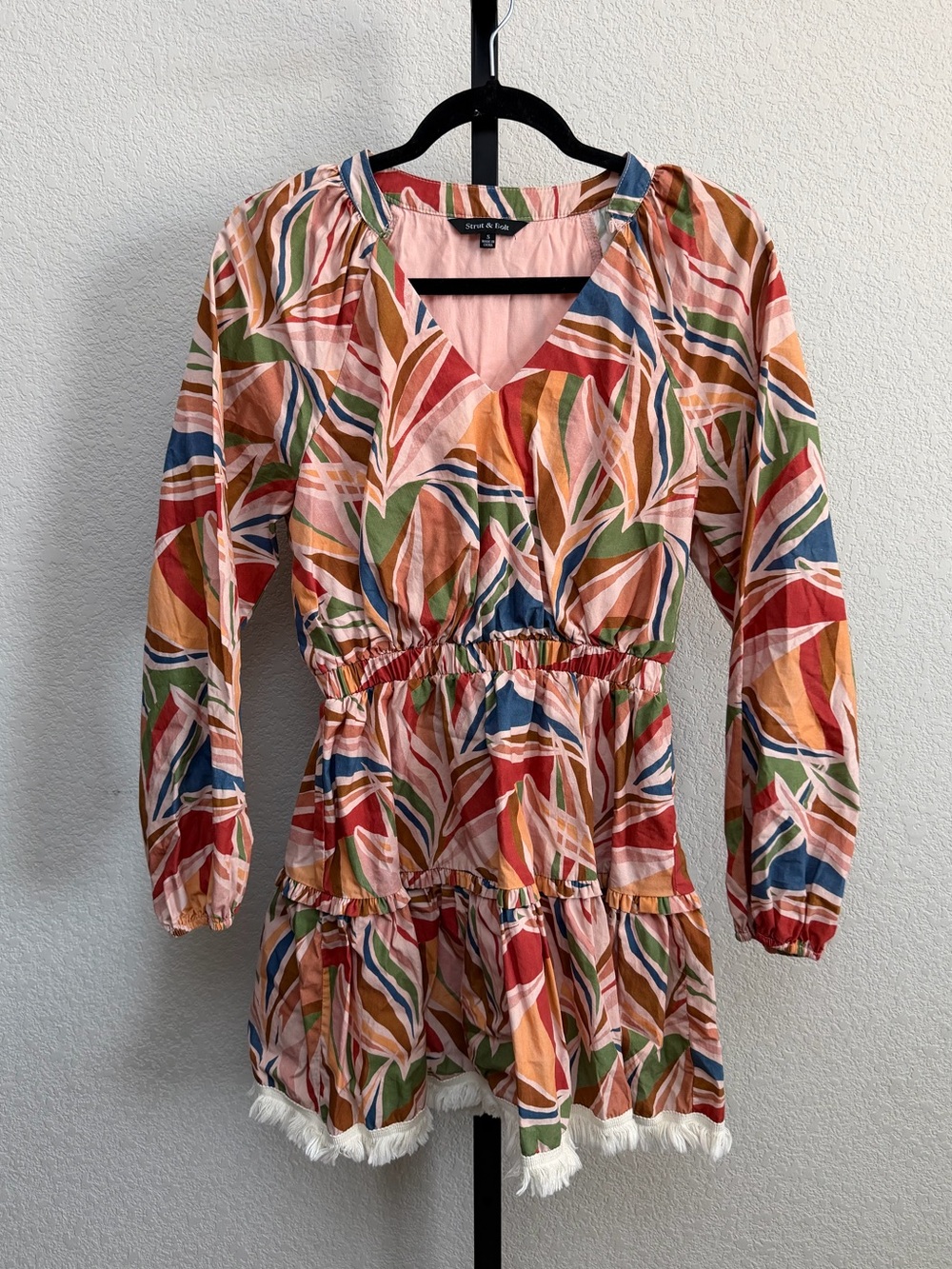 Strut & Bolt Women’s Colorful Leaf Print Tiered Mini Dress